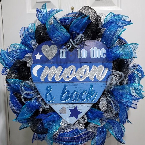 Love You to the Moon and Back Wreath - Picture 1 of 3